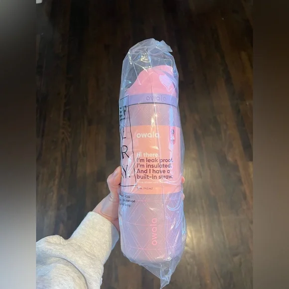 Wicked X Owala Glinda 32oz Free Sip Water Bottle NWT - Picture 11 of 12